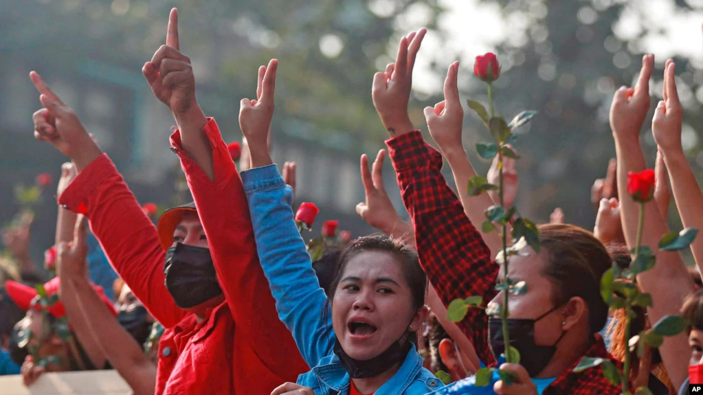 缅甸星期天网络似部分恢复 有抗议者被橡胶子弹射伤